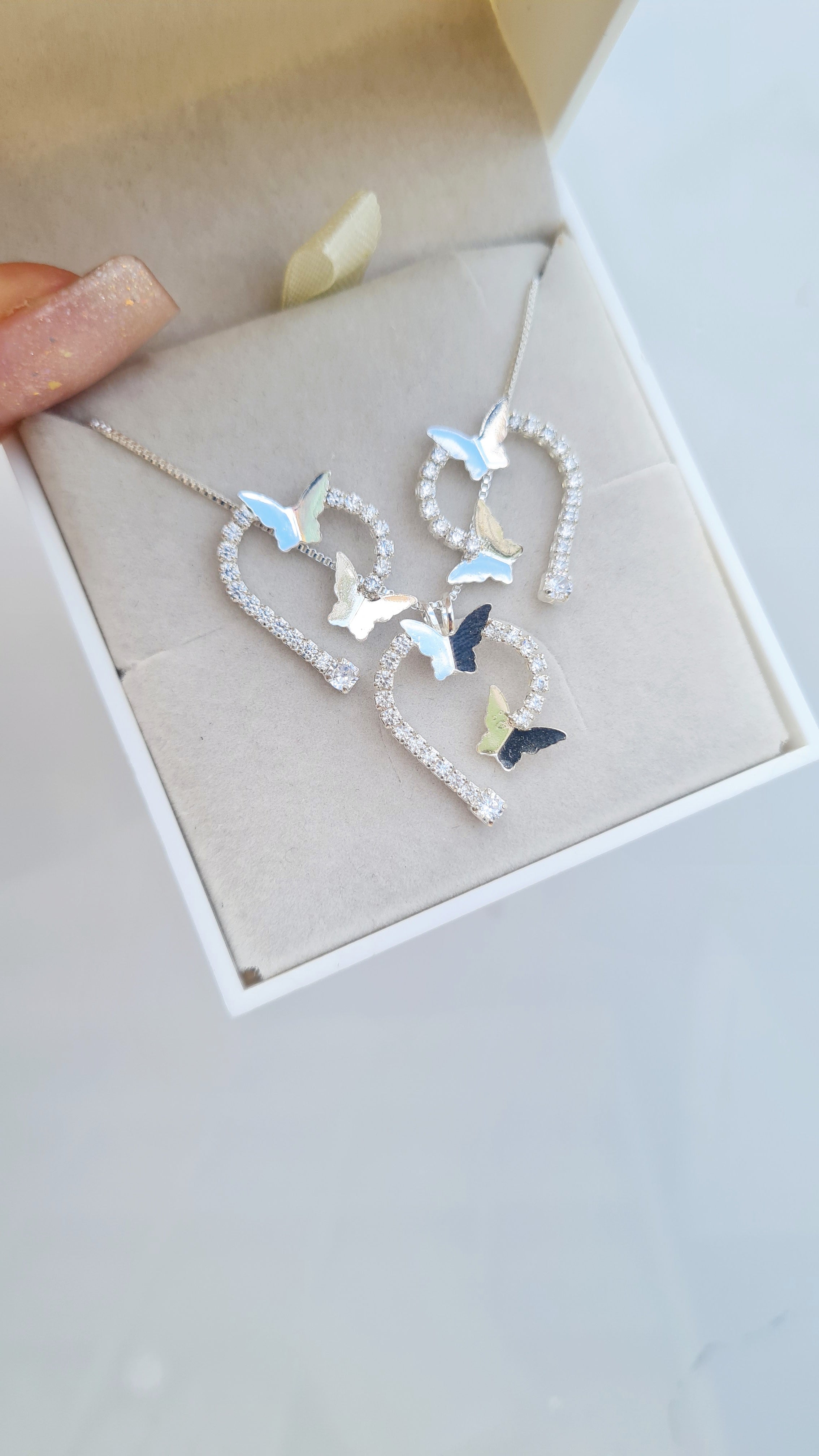 Conjunto Coração Cravejado Com Borboletas