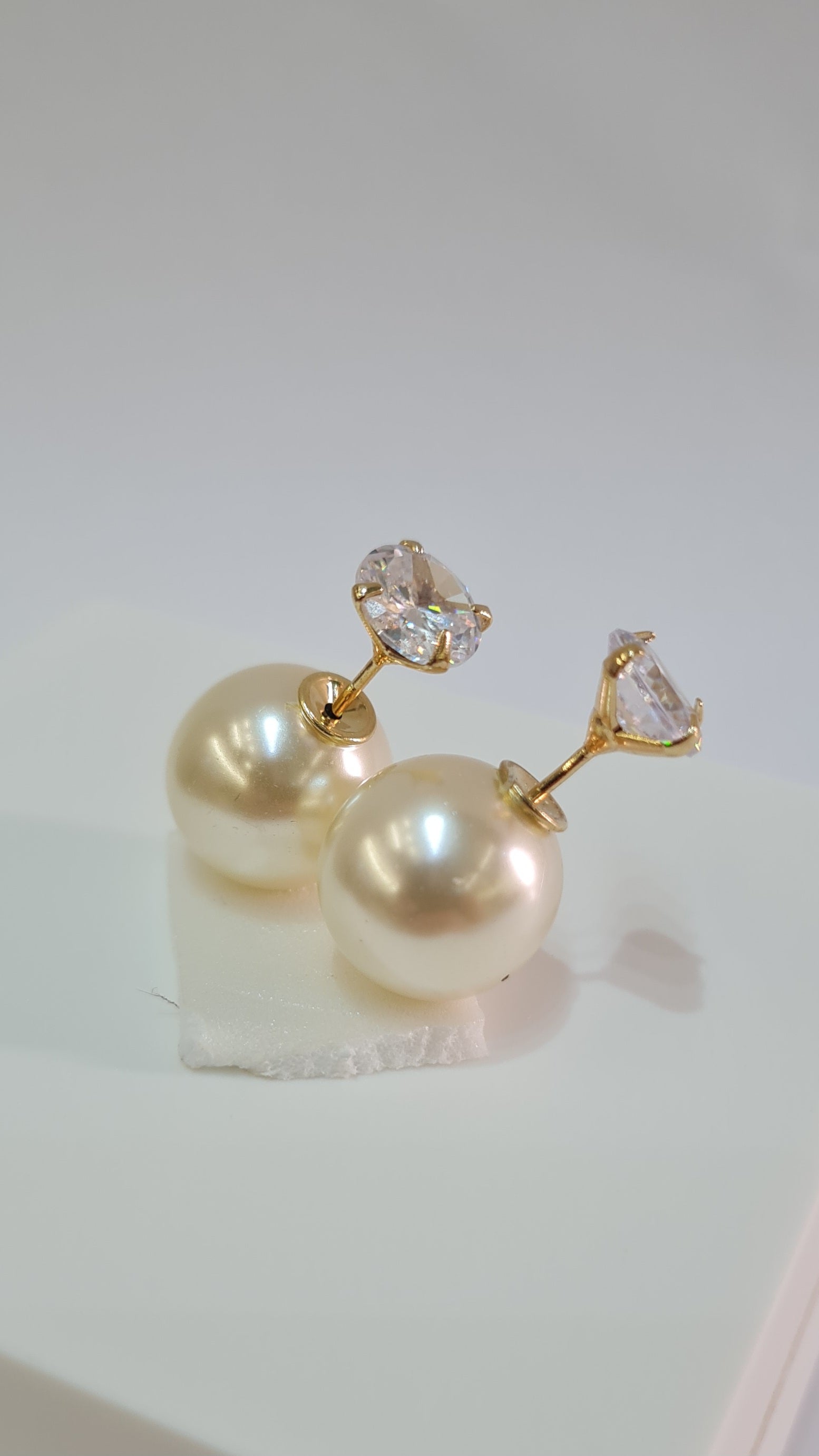 Brinco Perola Ponto de Luz