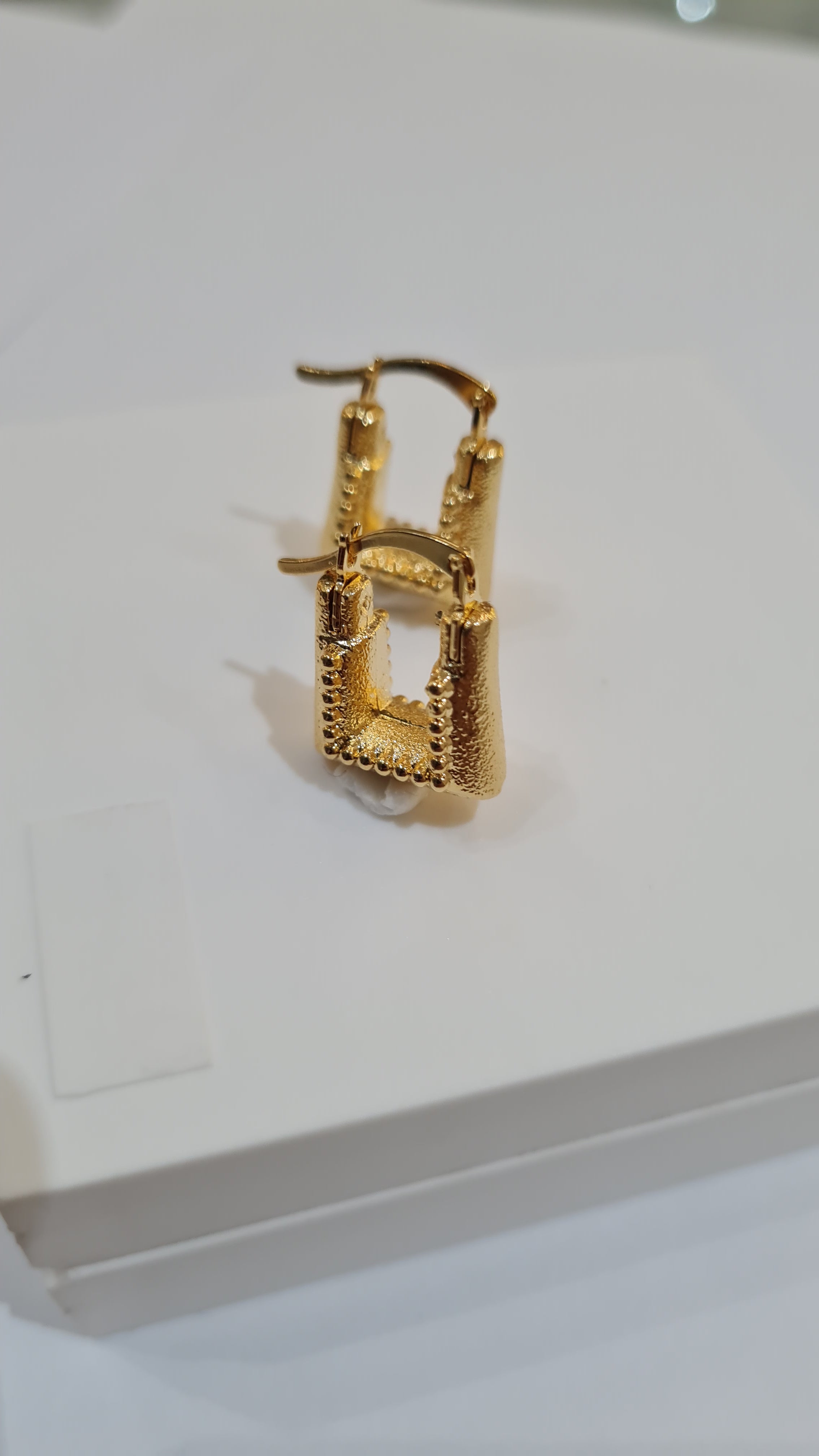 Argola Quadrada Texturizada