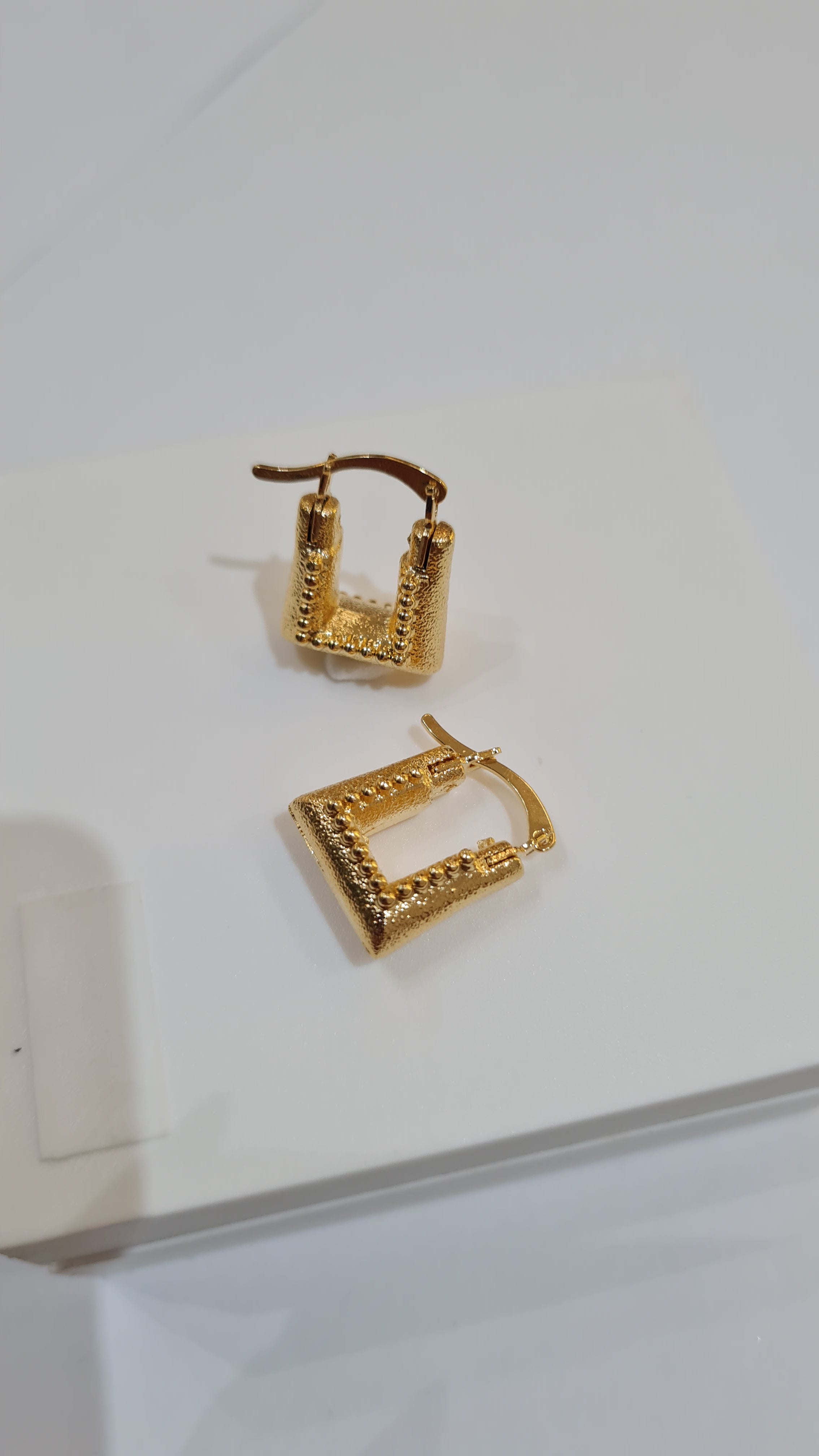 Argola Quadrada Texturizada