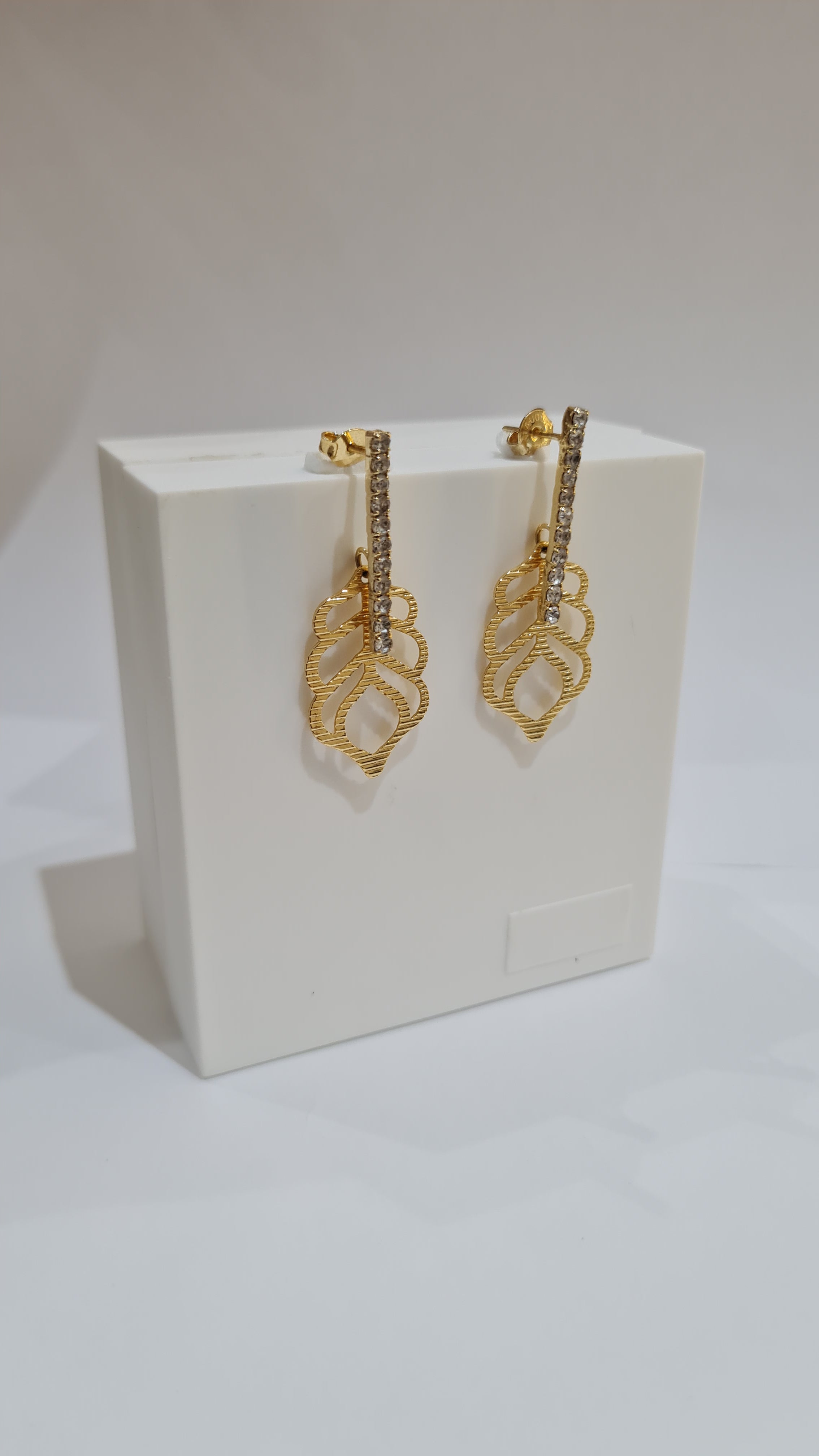 Brinco Vazado com Zircônias