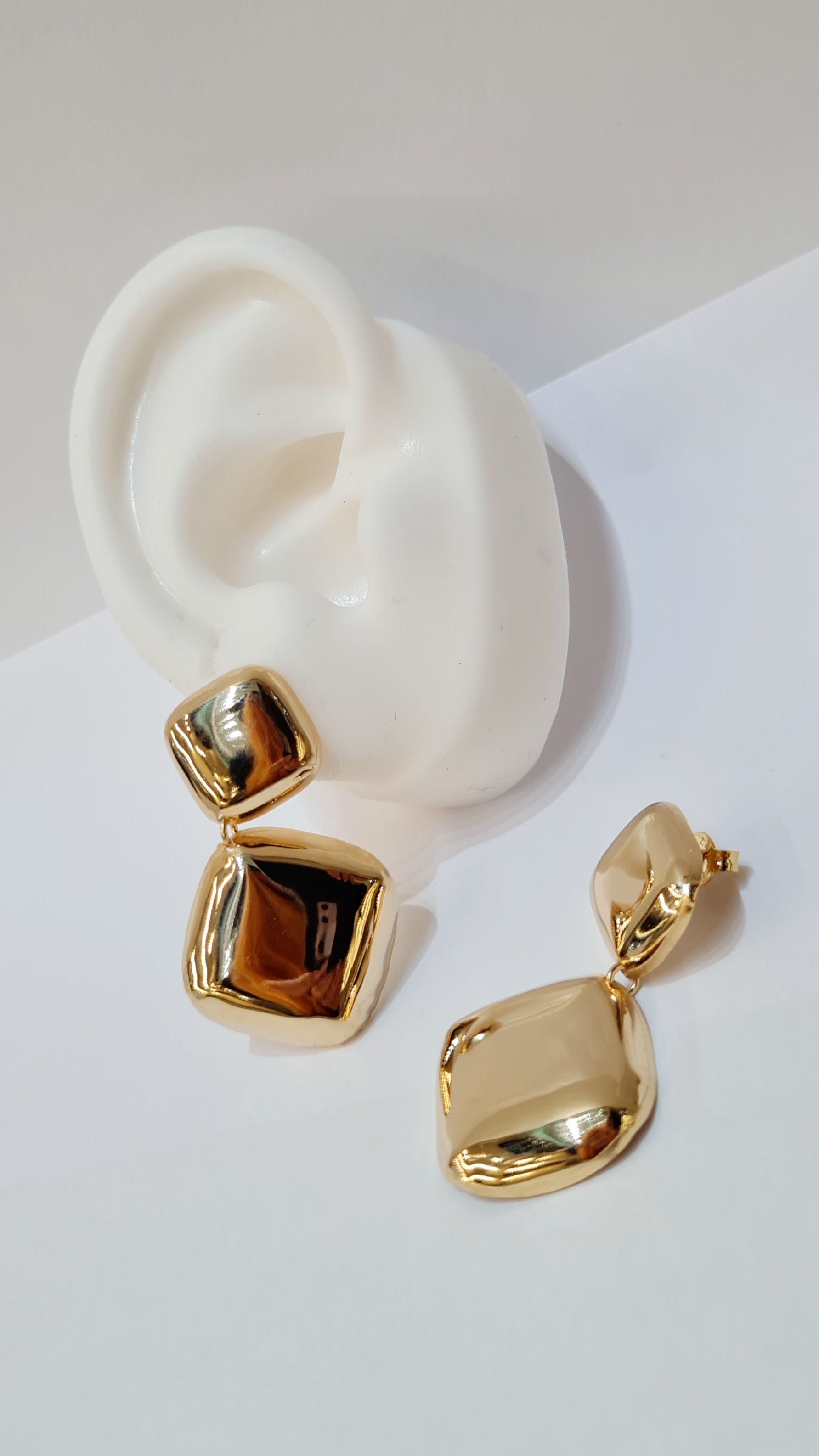 Brinco Quadrado Duplo