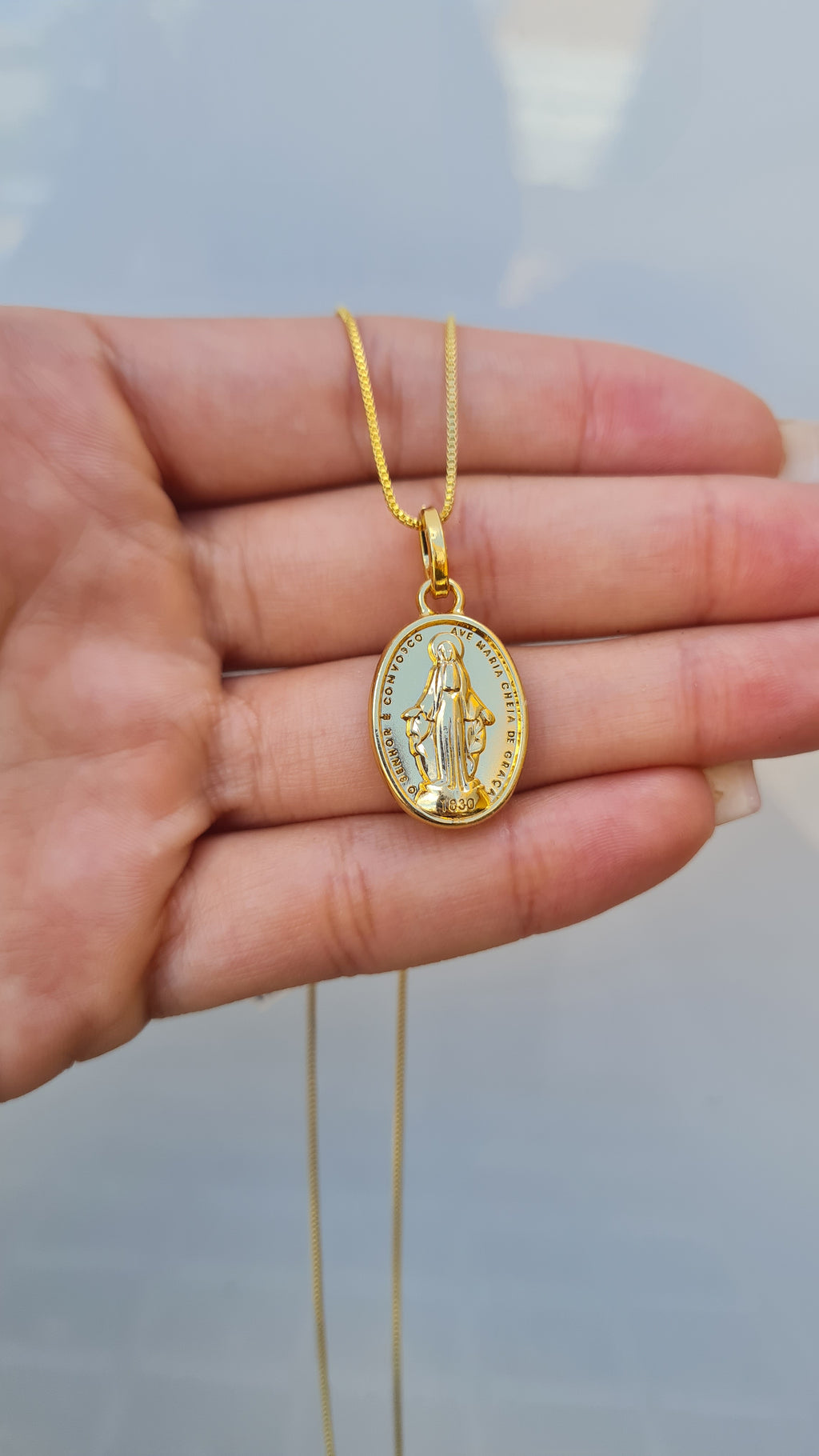 Colar N. S. das Graças