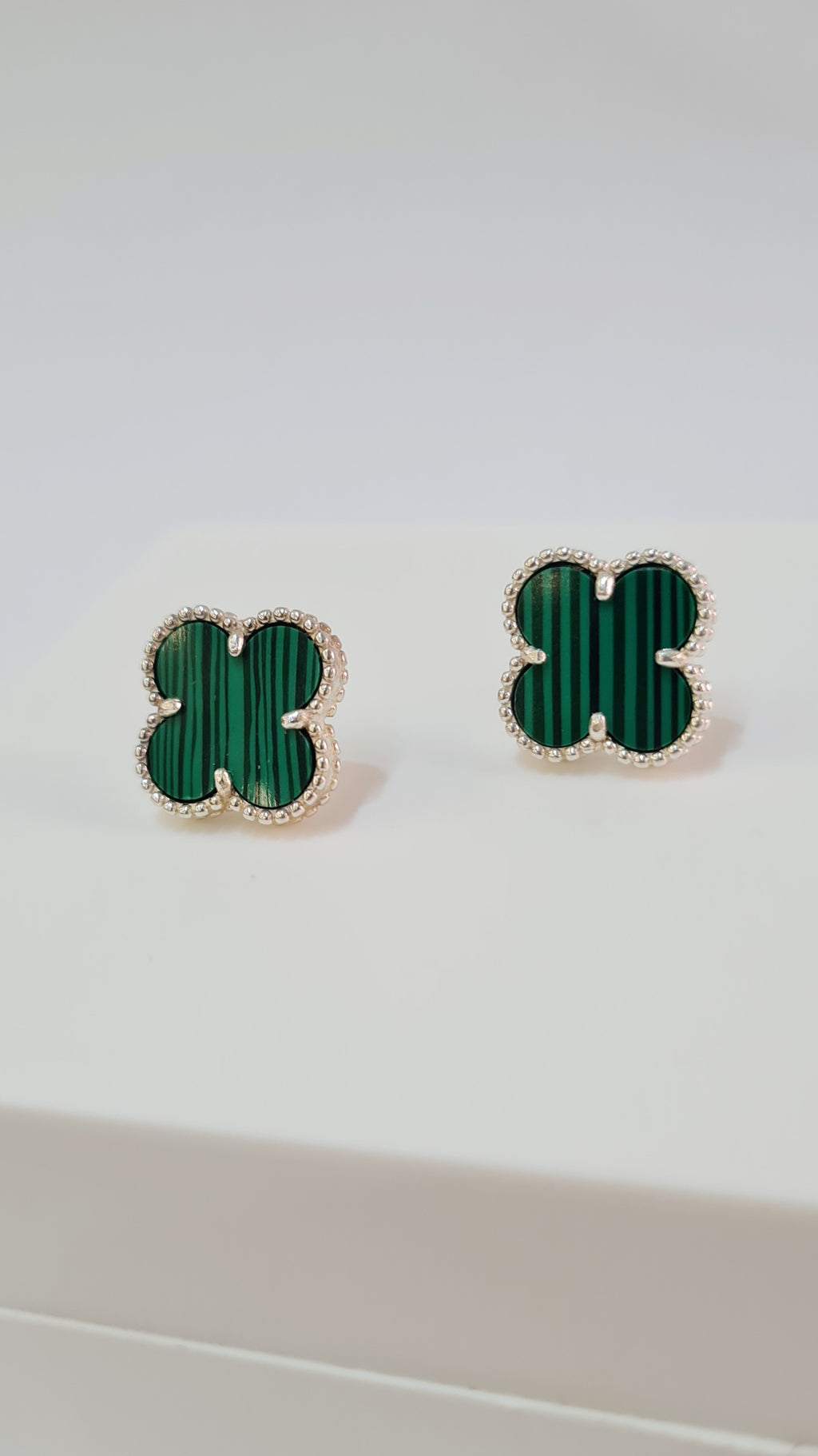 Brinco Trevo em Prata 925