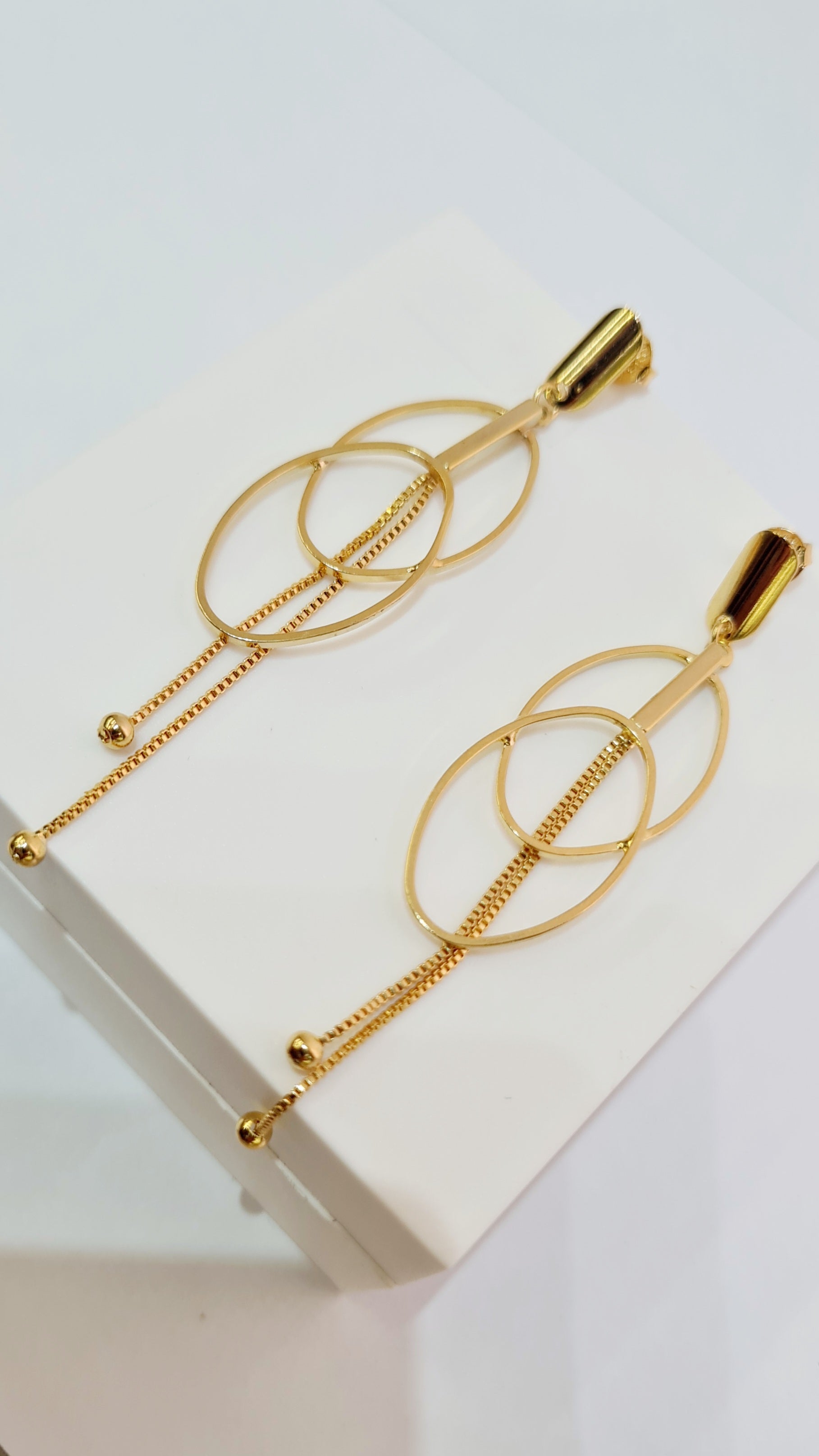 Brinco Longo Geométrico