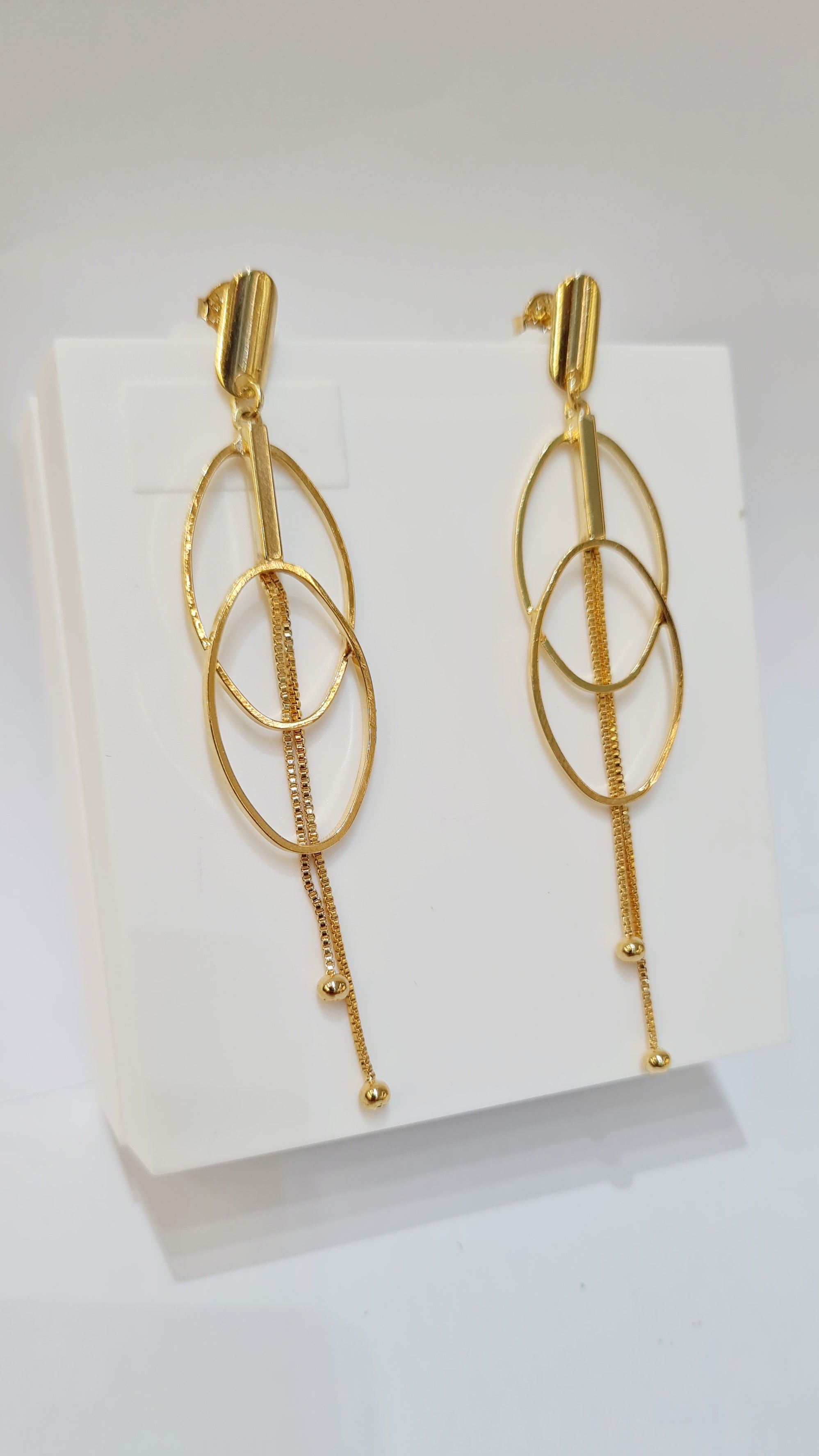 Brinco Longo Geométrico