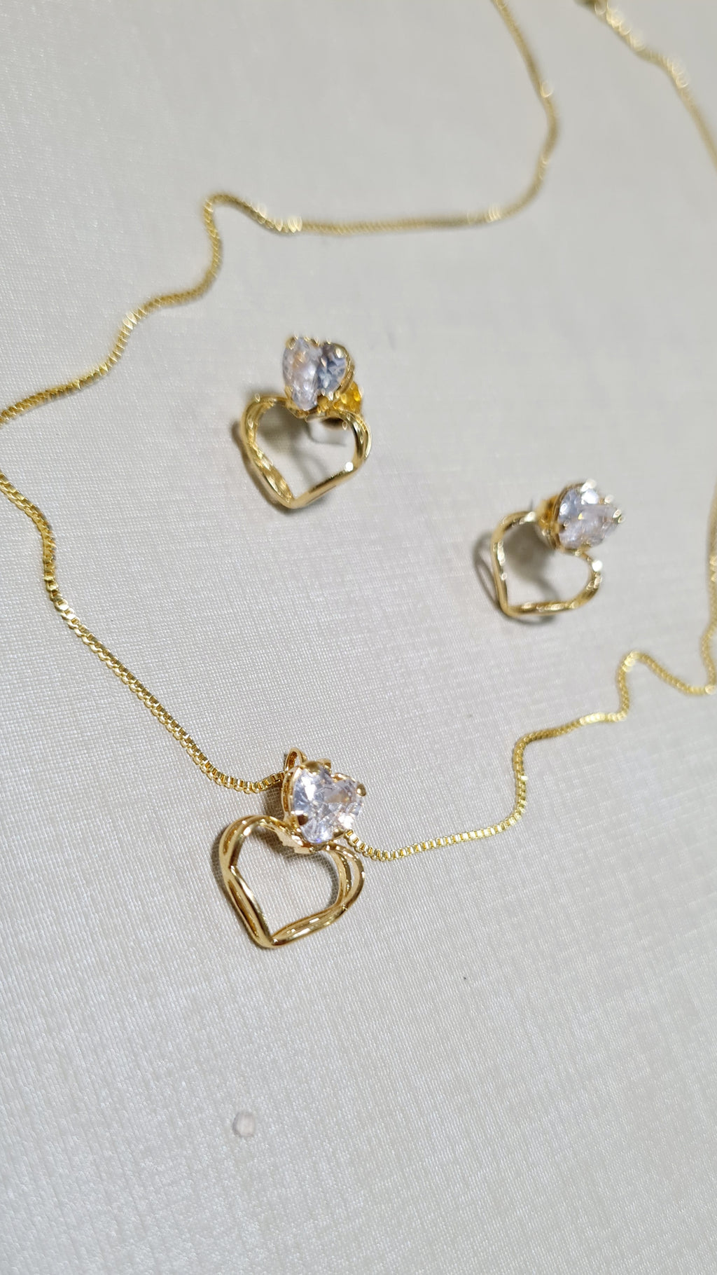 Conjunto Coração Vazado com Zircônia