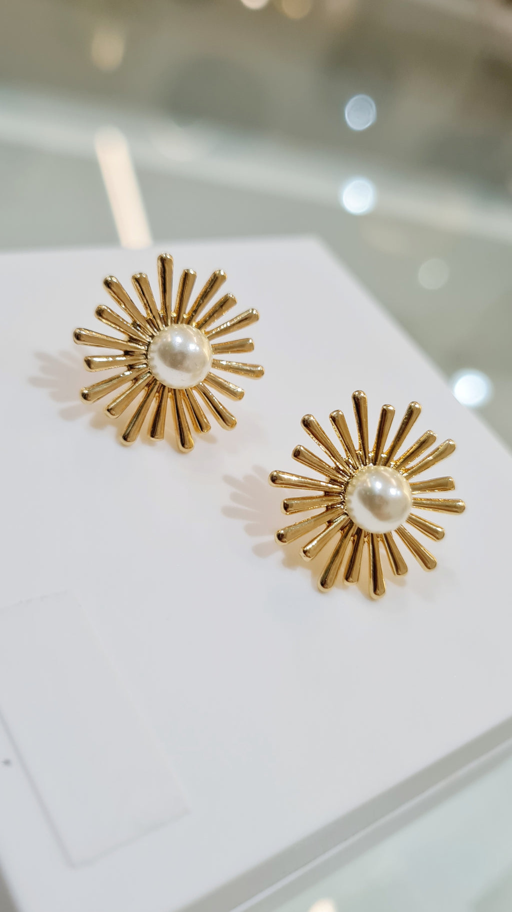 Brinco Flor do Sol com Pérola