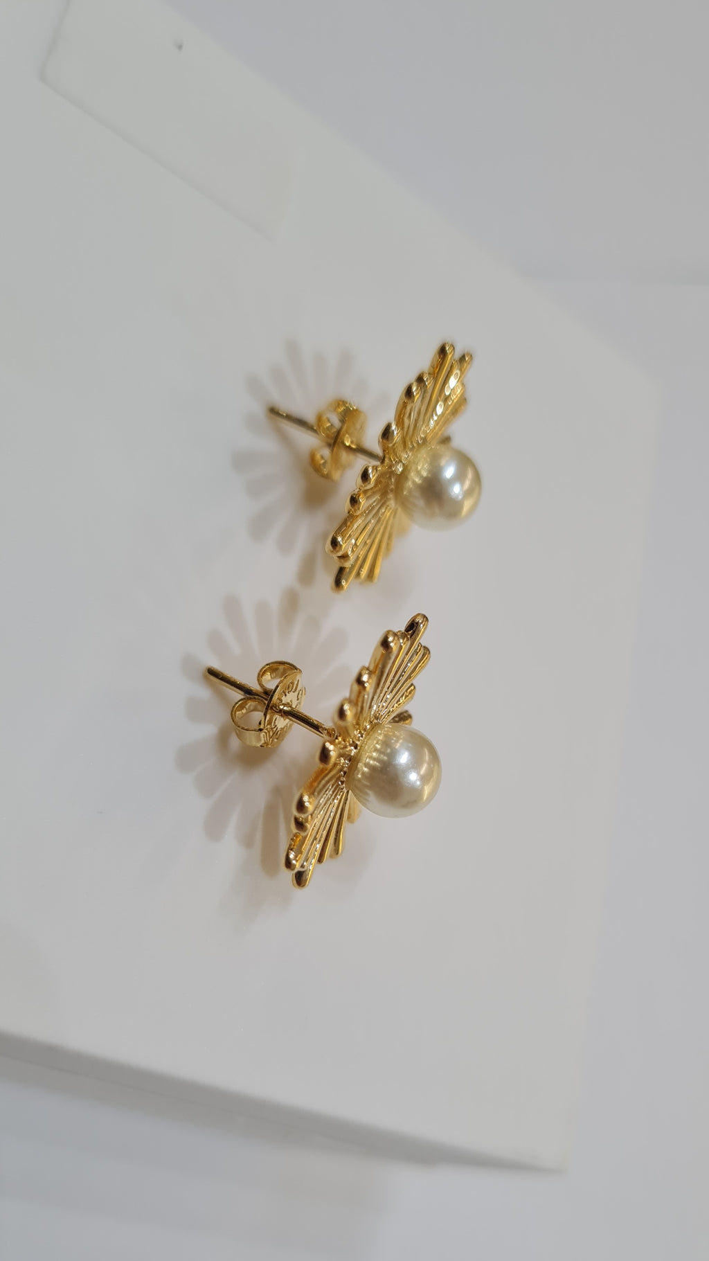 Brinco Flor do Sol com Pérola