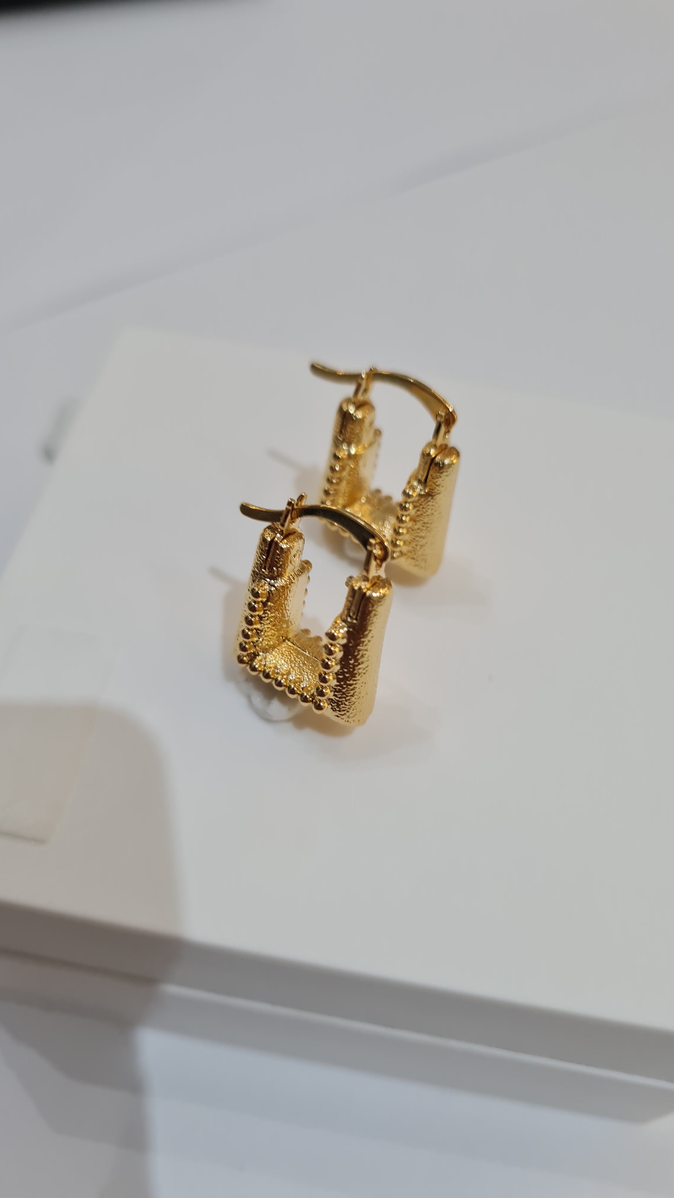 Argola Quadrada Texturizada