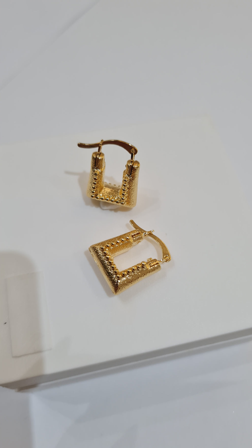 Argola Quadrada Texturizada