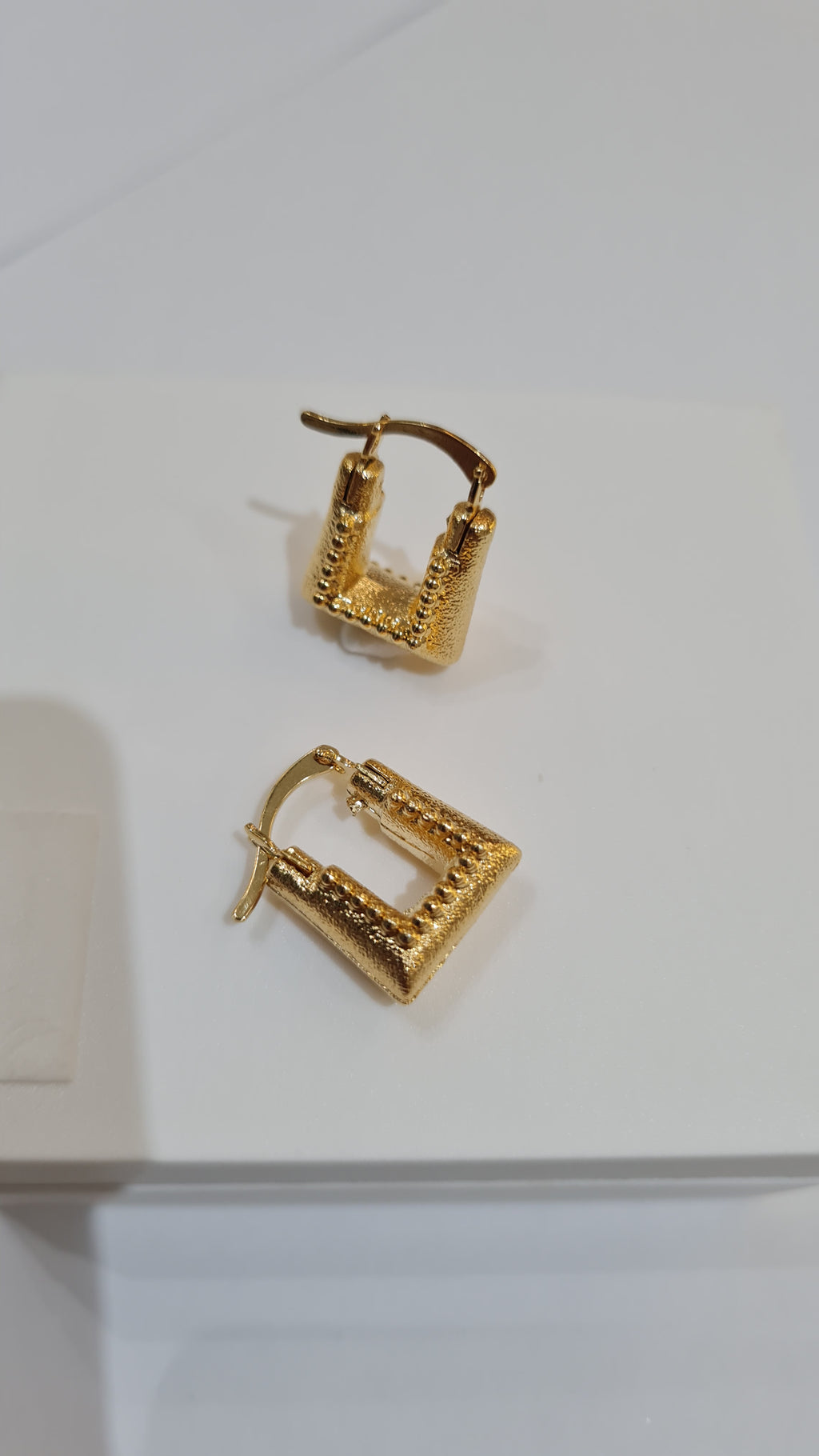 Argola Quadrada Texturizada