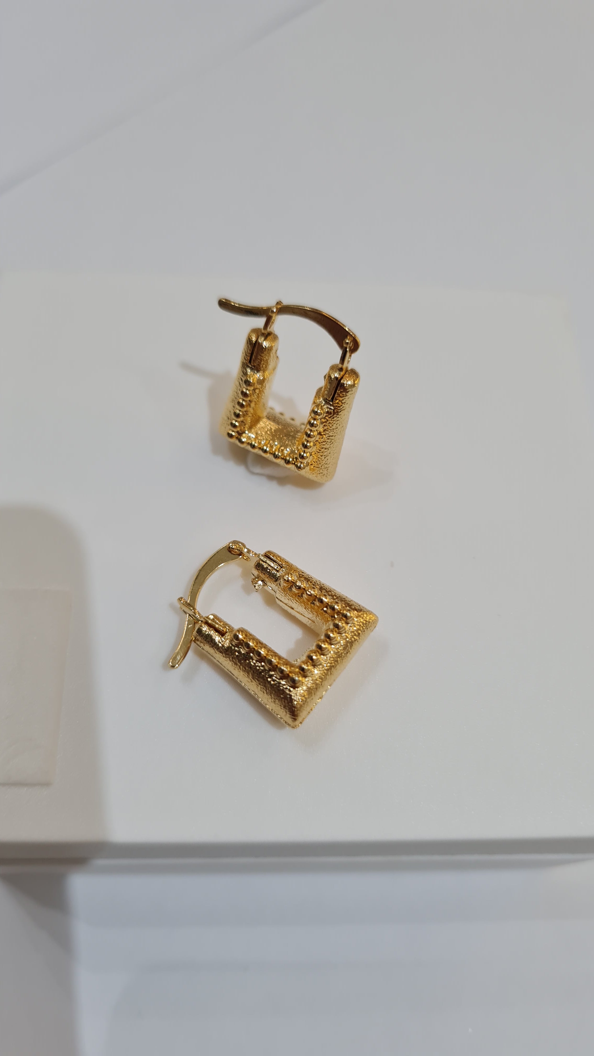 Argola Quadrada Texturizada