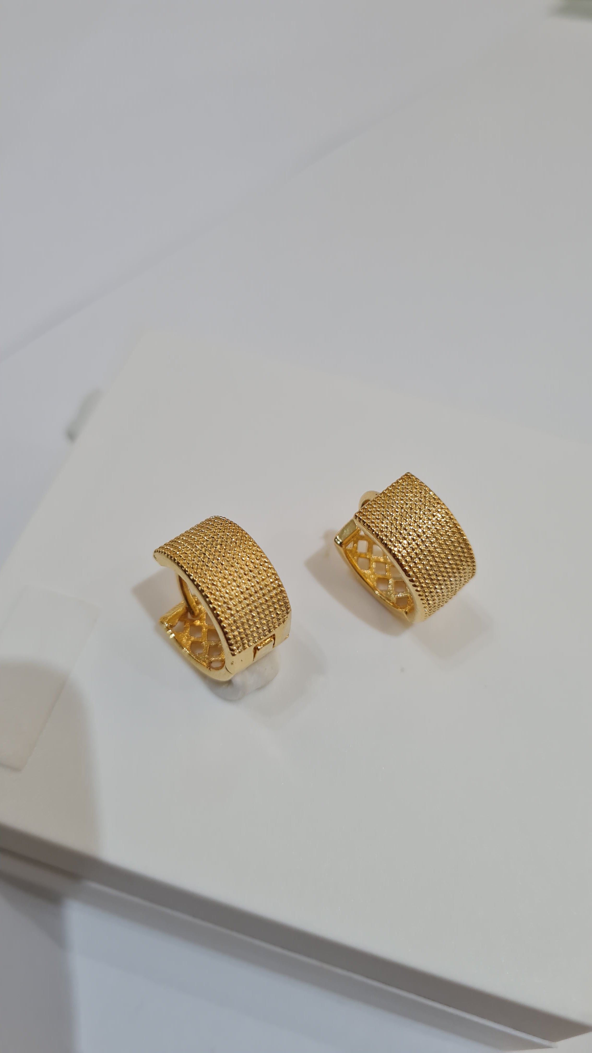 Argola Grossa Texturizada