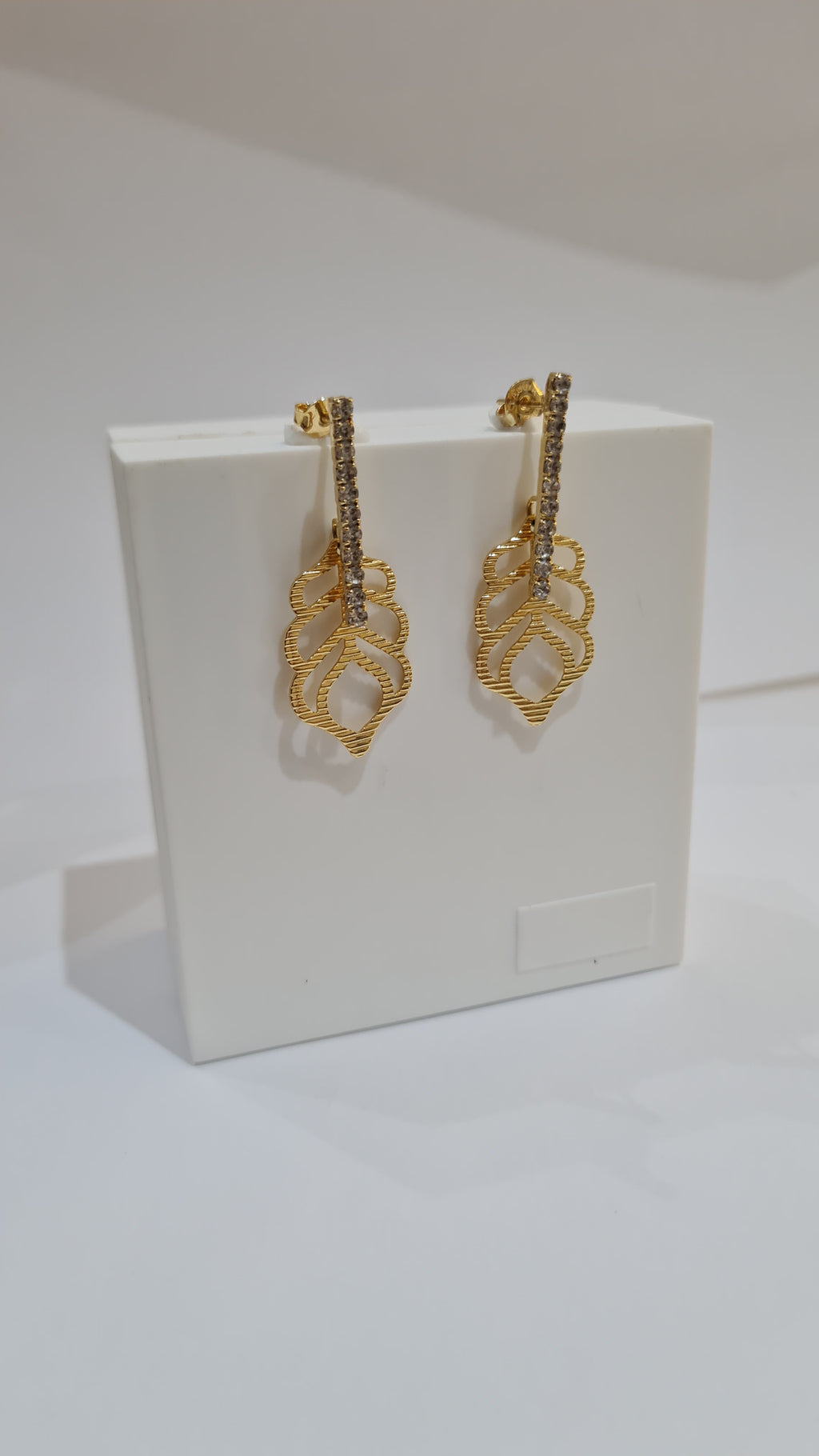 Brinco Vazado com Zircônias