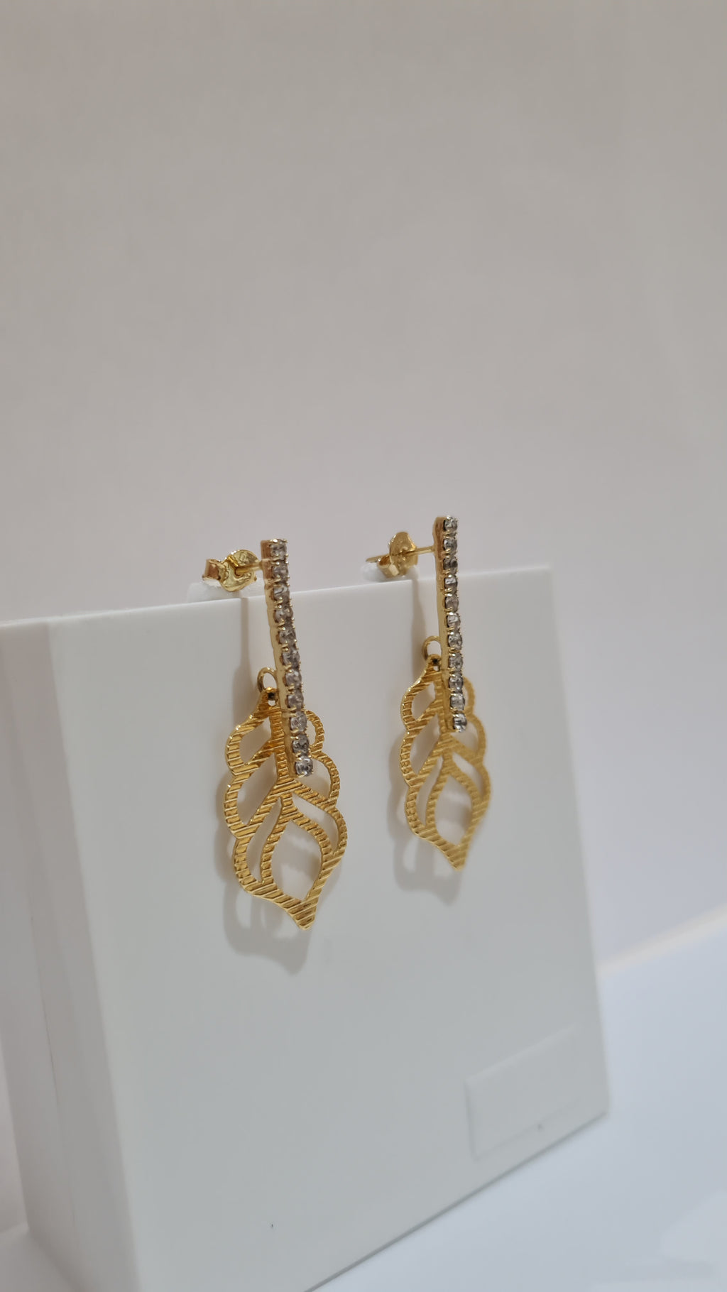 Brinco Vazado com Zircônias