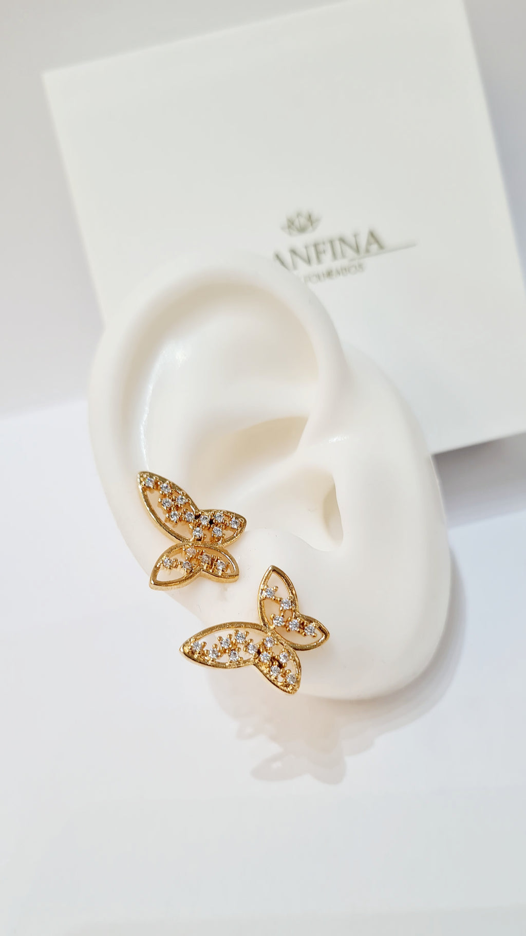 Brinco Borboleta Cravejada