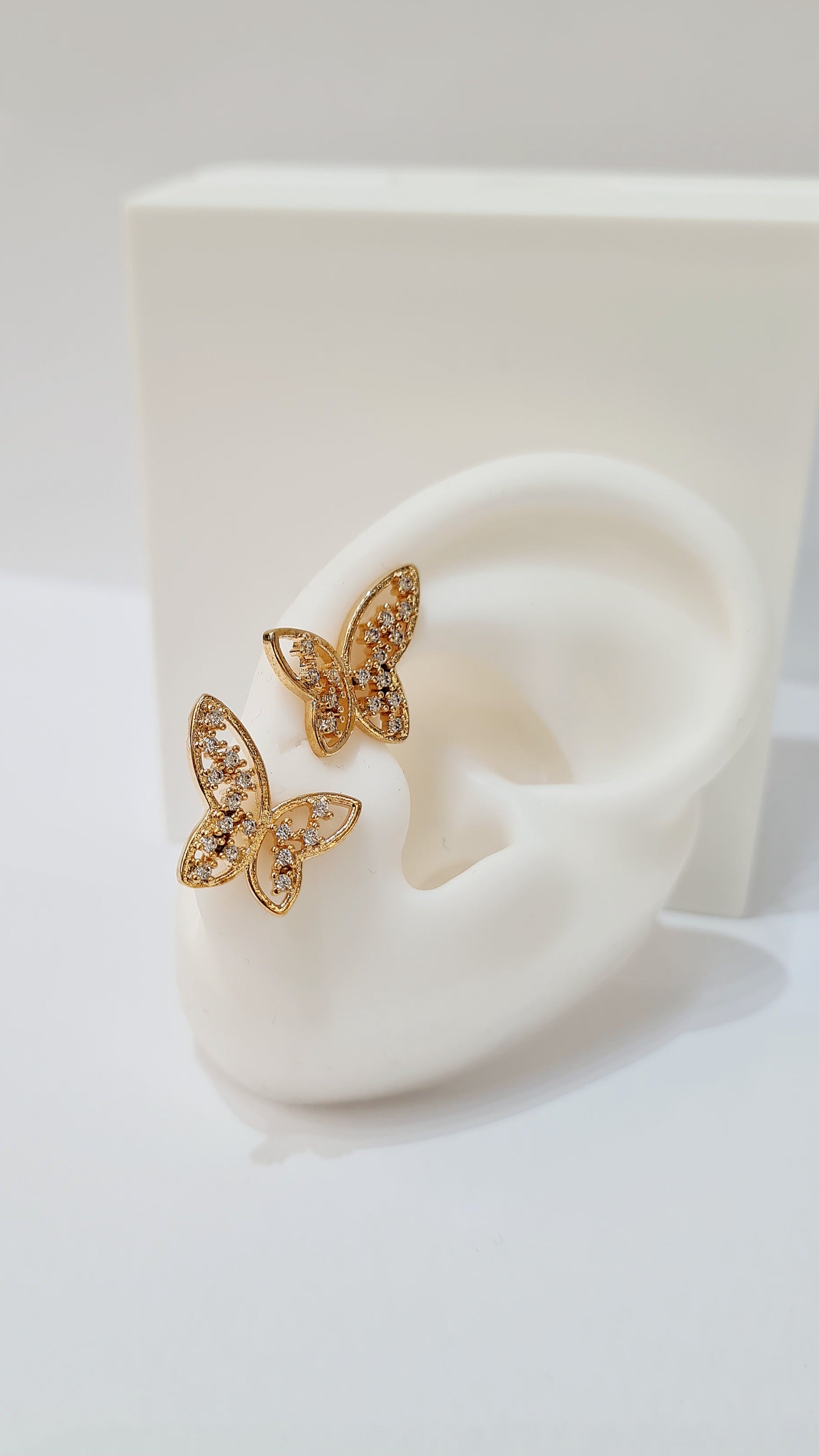 Brinco Borboleta Cravejada