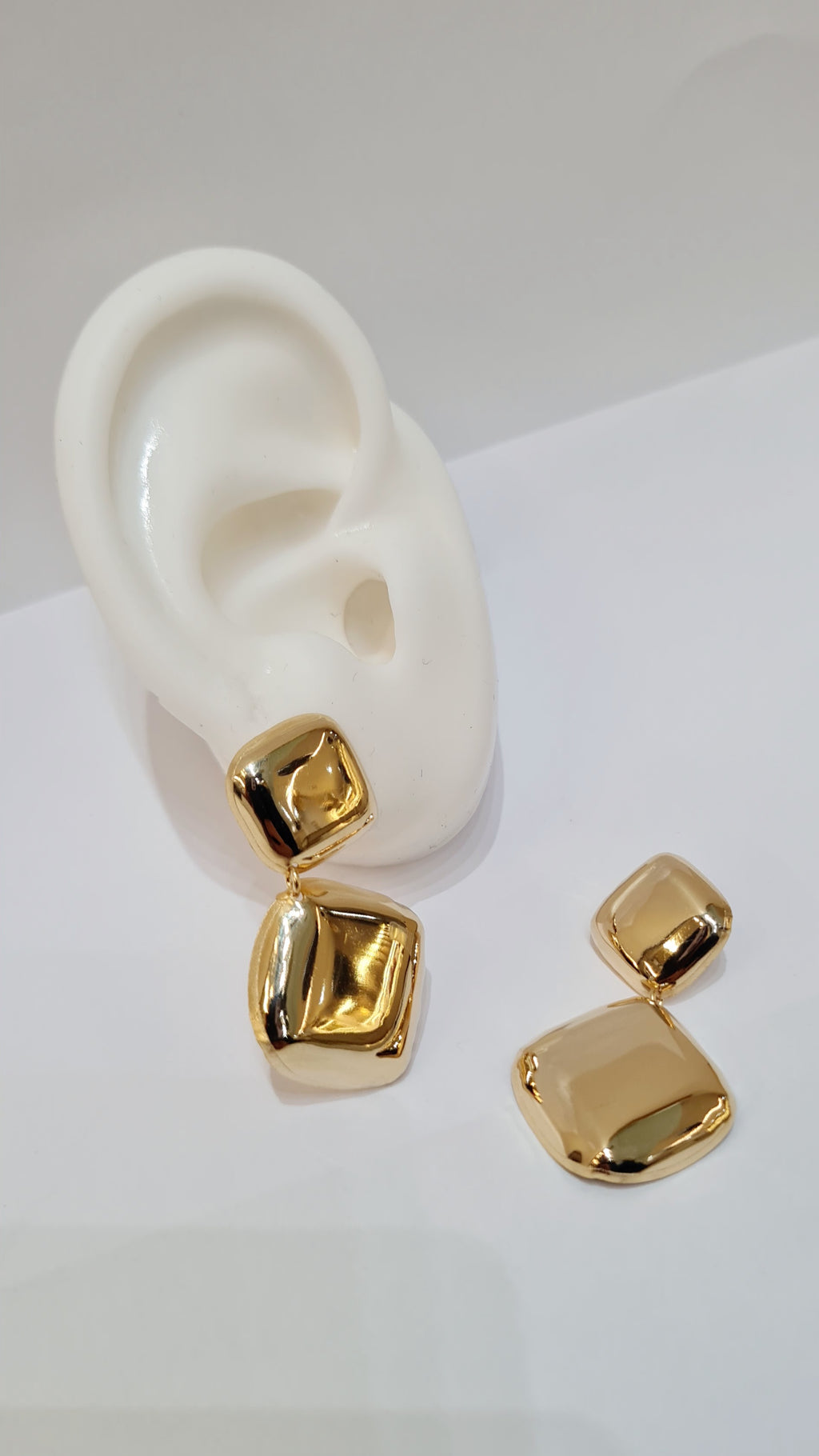 Brinco Quadrado Duplo