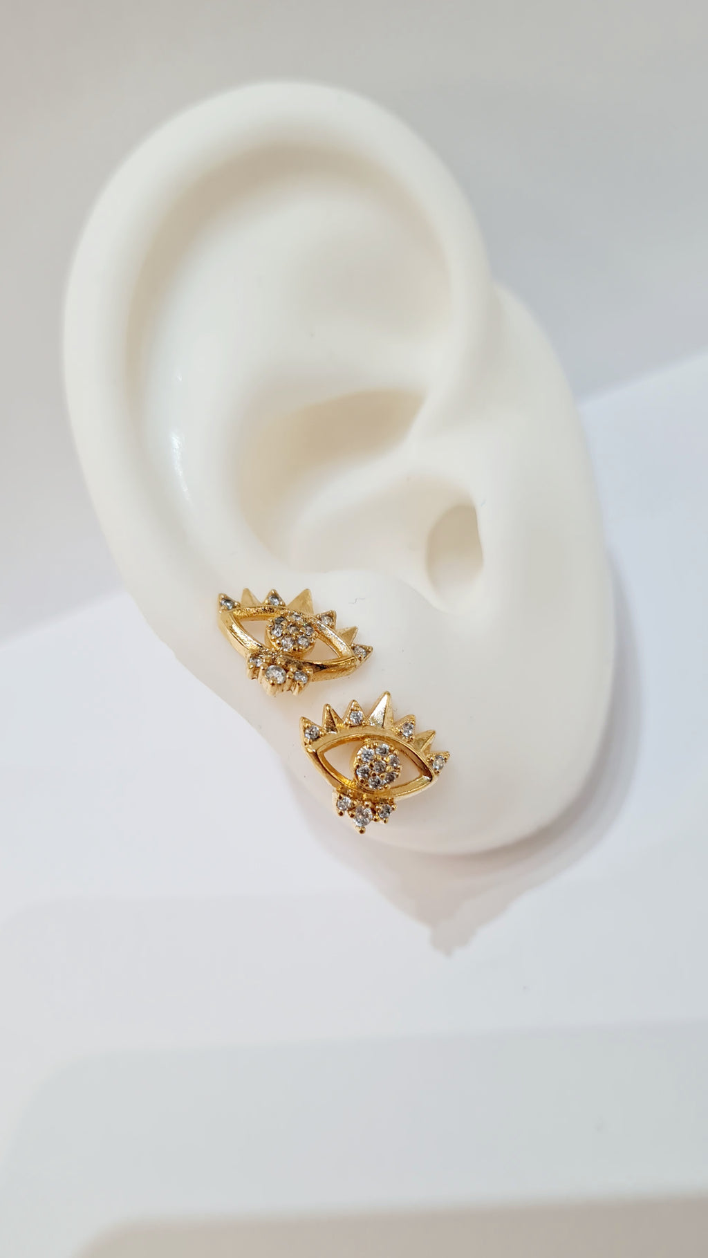 Brinco Olho Grego com Zircônias