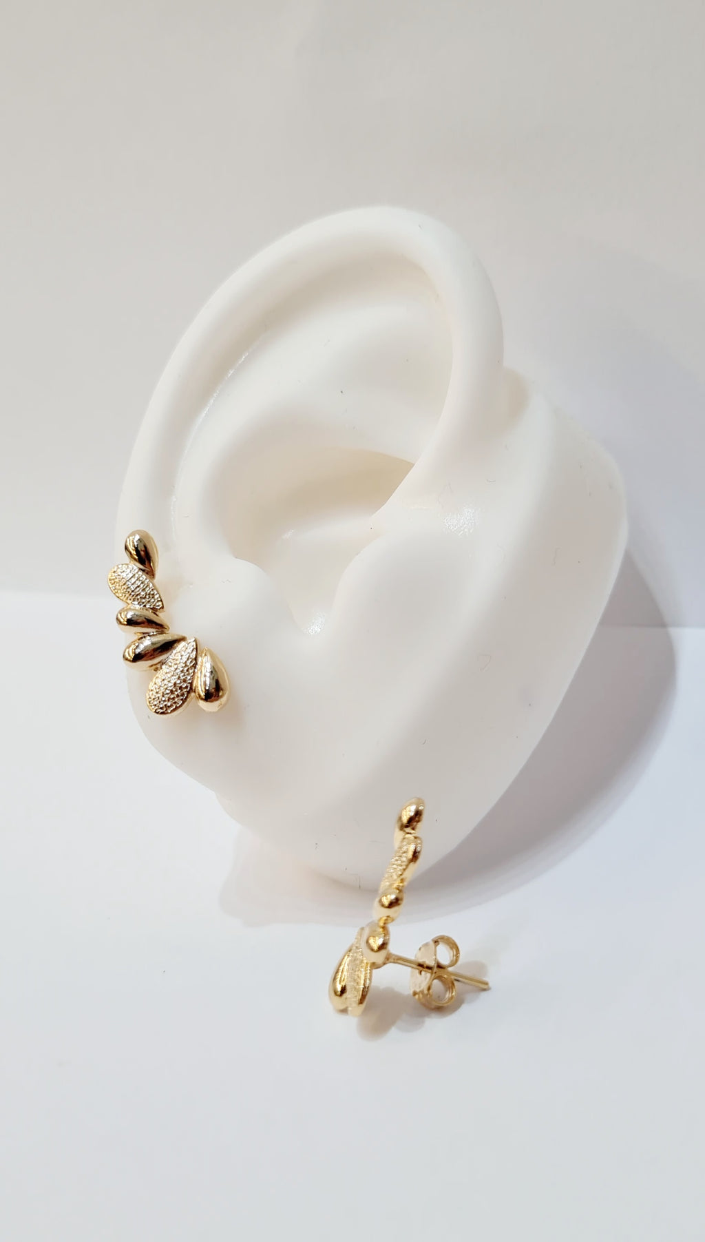 Ear Climber Gota Texturizada