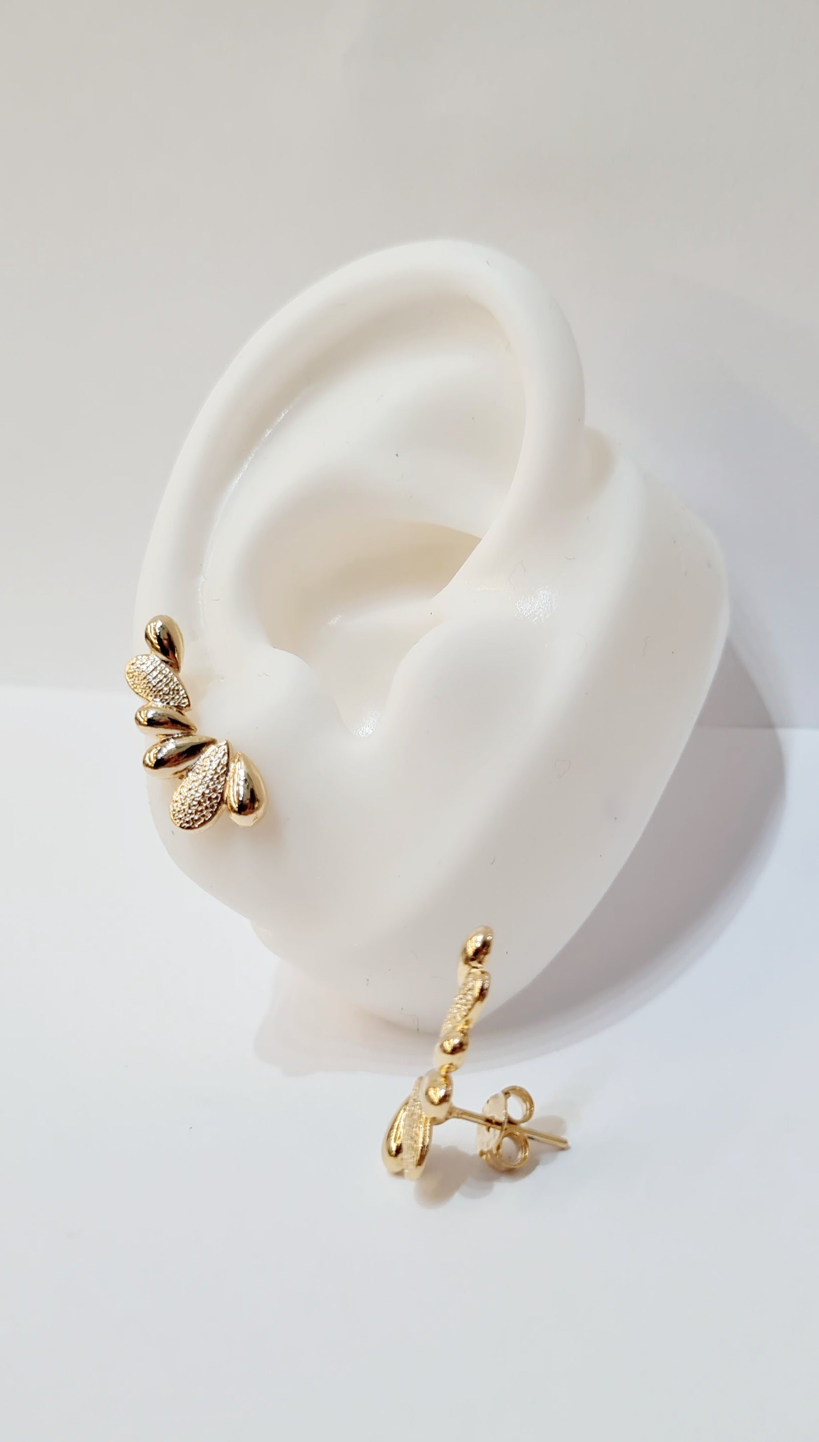 Ear Climber Gota Texturizada