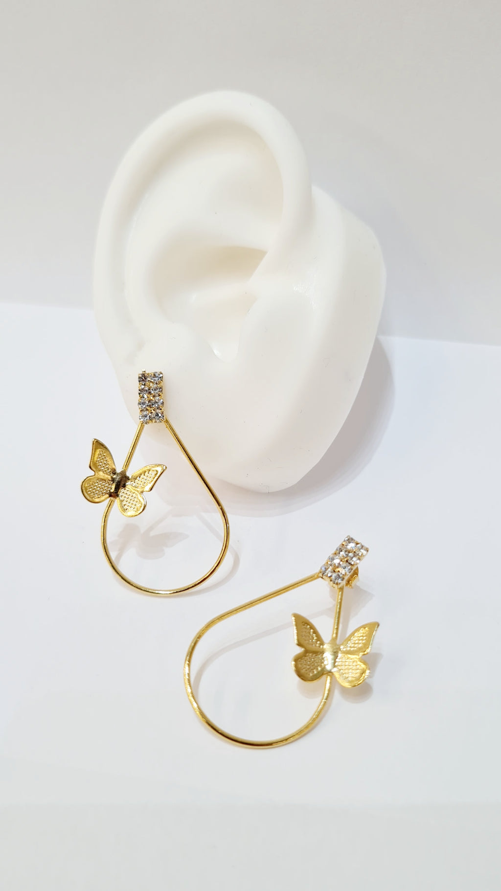 Brinco Gota com Borboleta