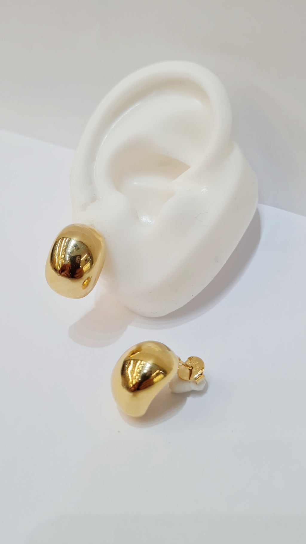 Brinco Meia Argola Grossa