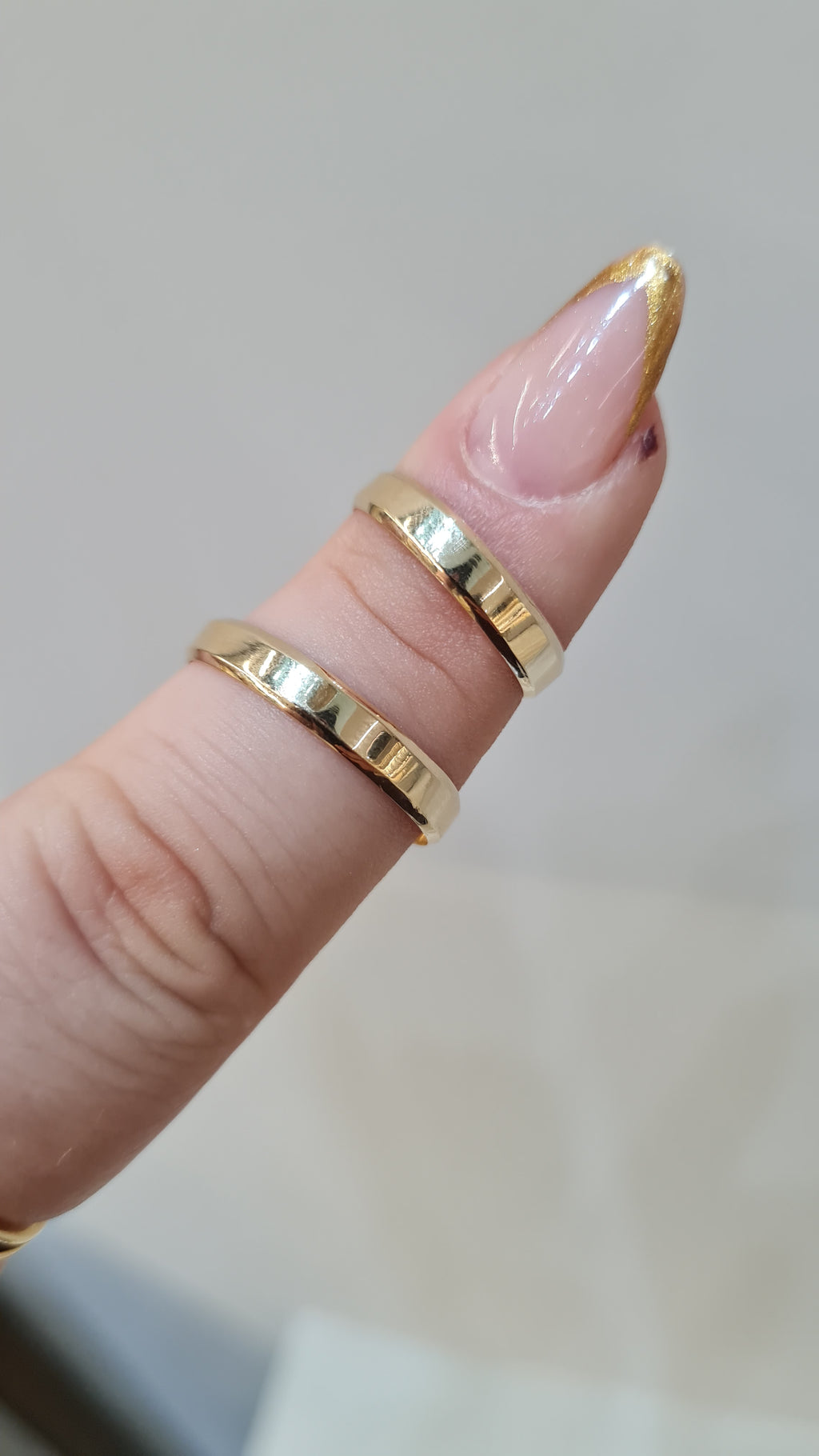 Aliança em Ouro 18k – Modelo Quina Quebrada 3mm (Unidade)