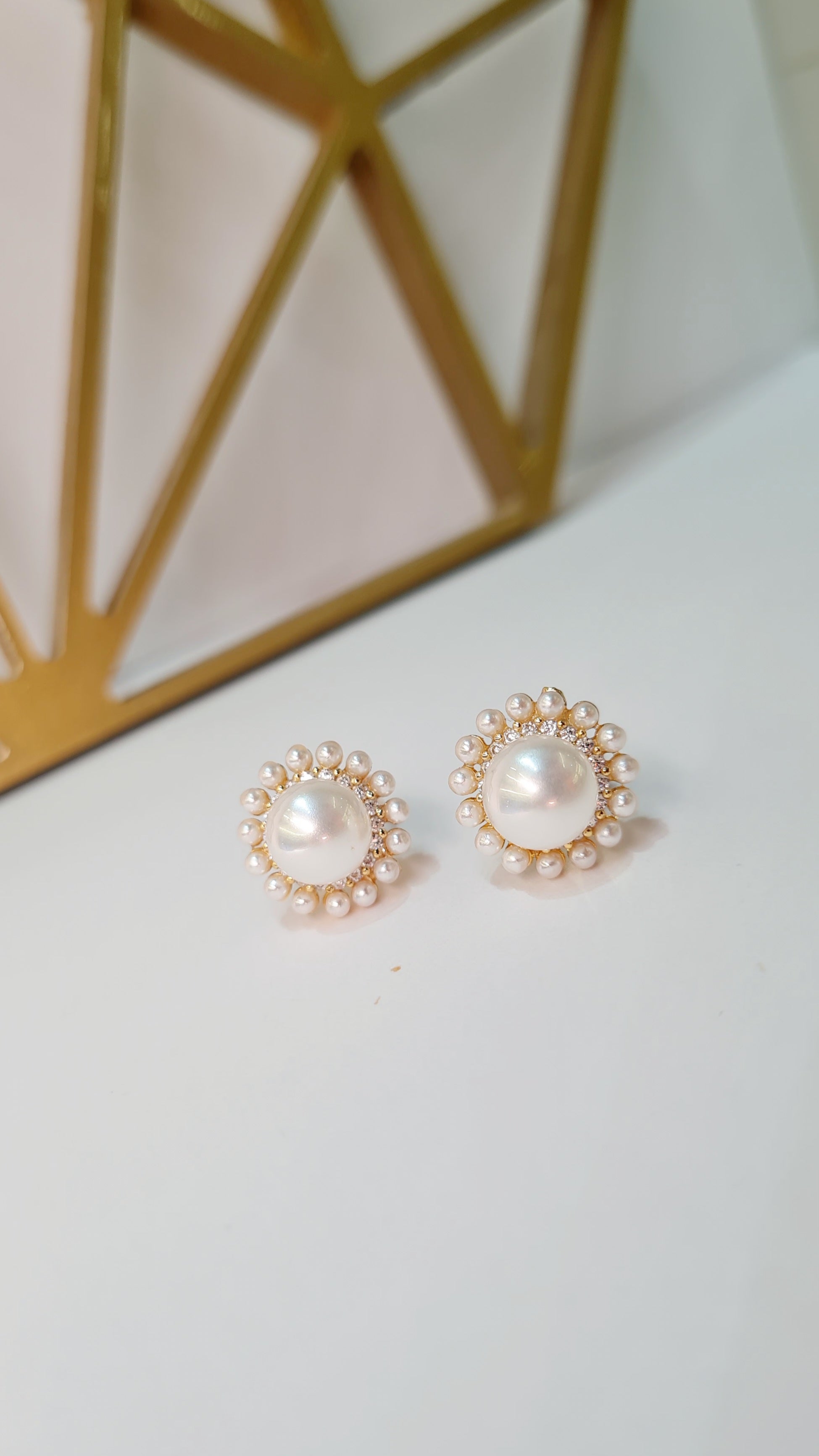 Brinco Semi-Joia com Pérola – Banhado a Ouro 18k | Antialérgico