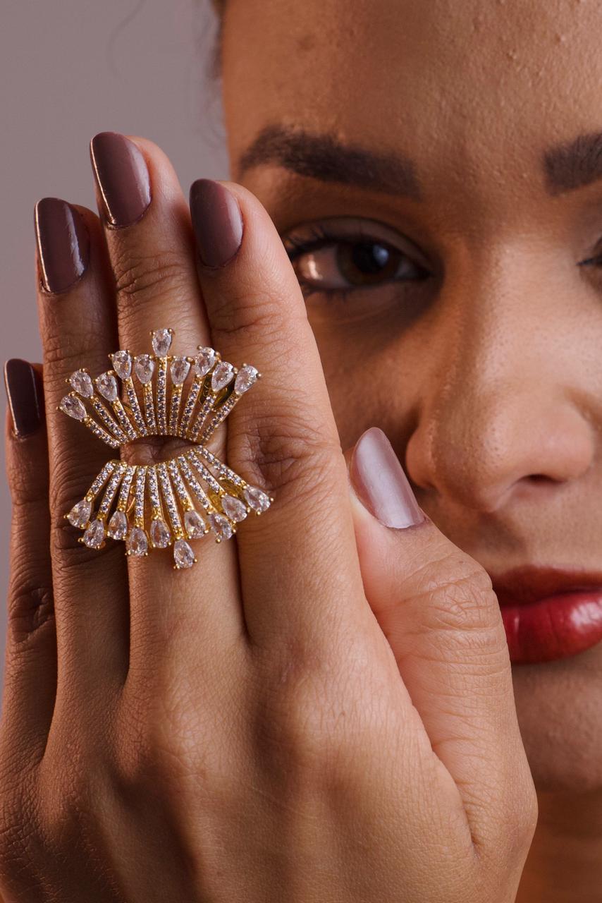 Brinco Semi-Joia Banhado a Ouro 18k – Antialérgico