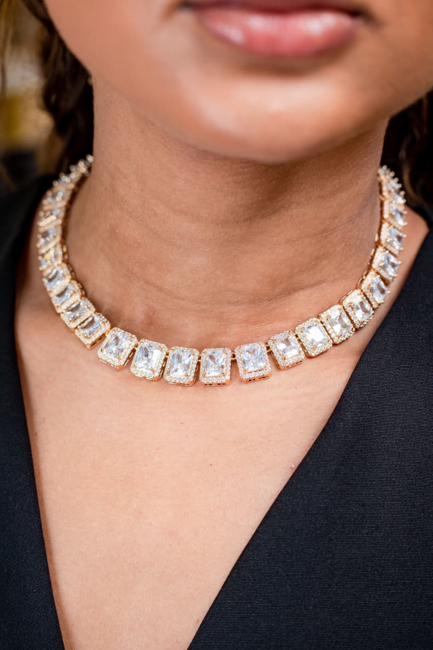Choker  Luxo Pedras Quadradas Semijoia
