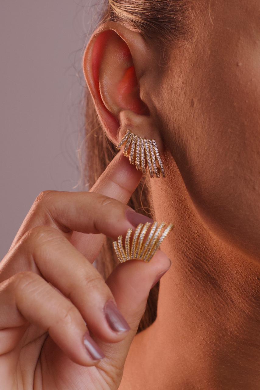 Brinco Ear Cuff 8 fios Cravejada Zirconia Semijoia