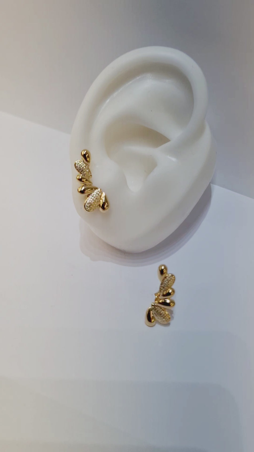 Ear Climber Gota Texturizada