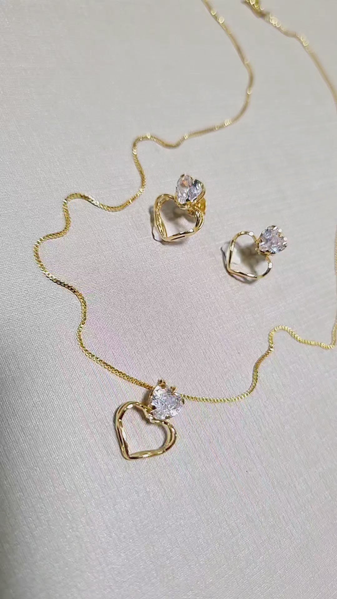 Conjunto Coração Vazado com Zircônia