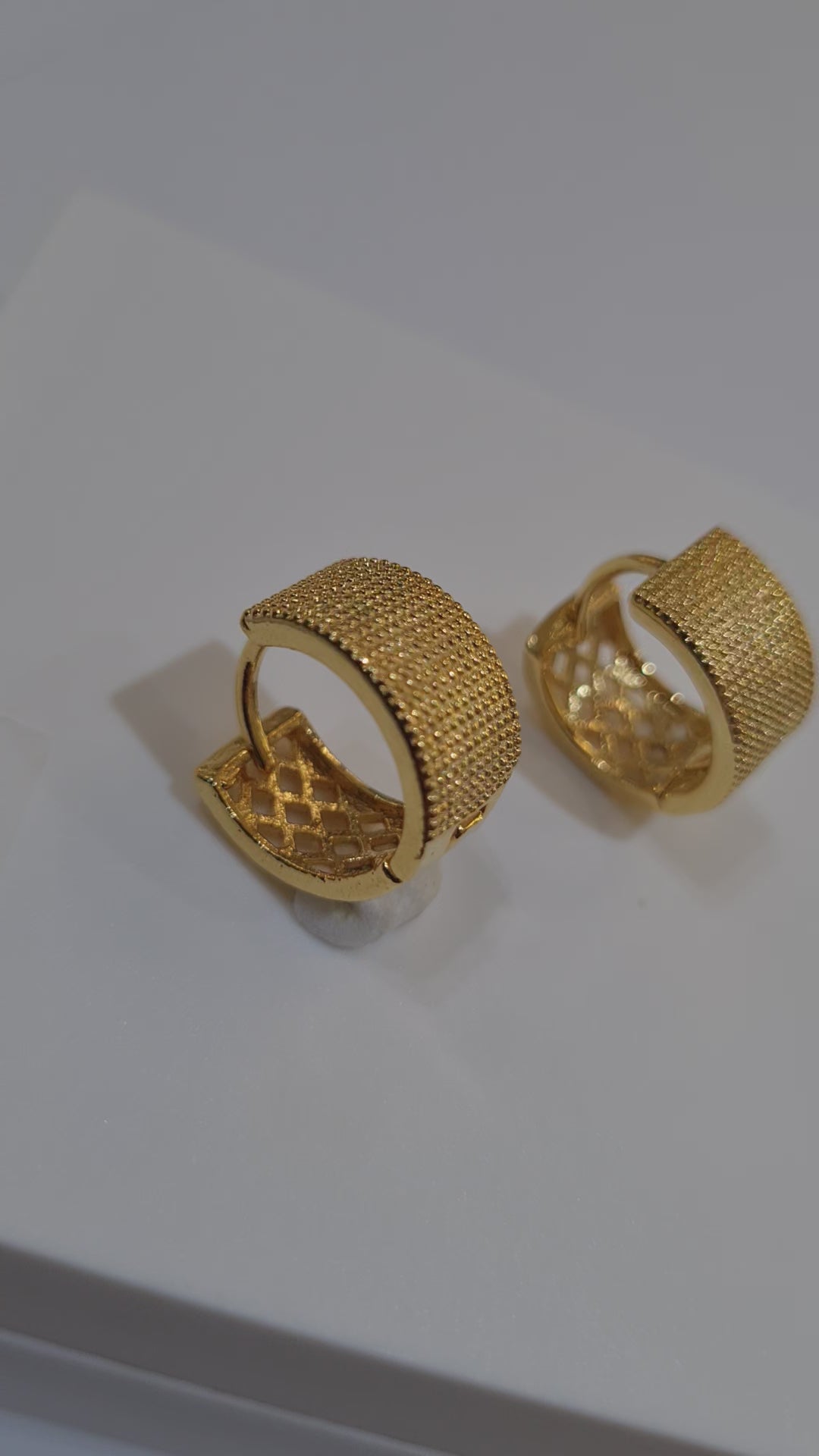 Argola Grossa Texturizada