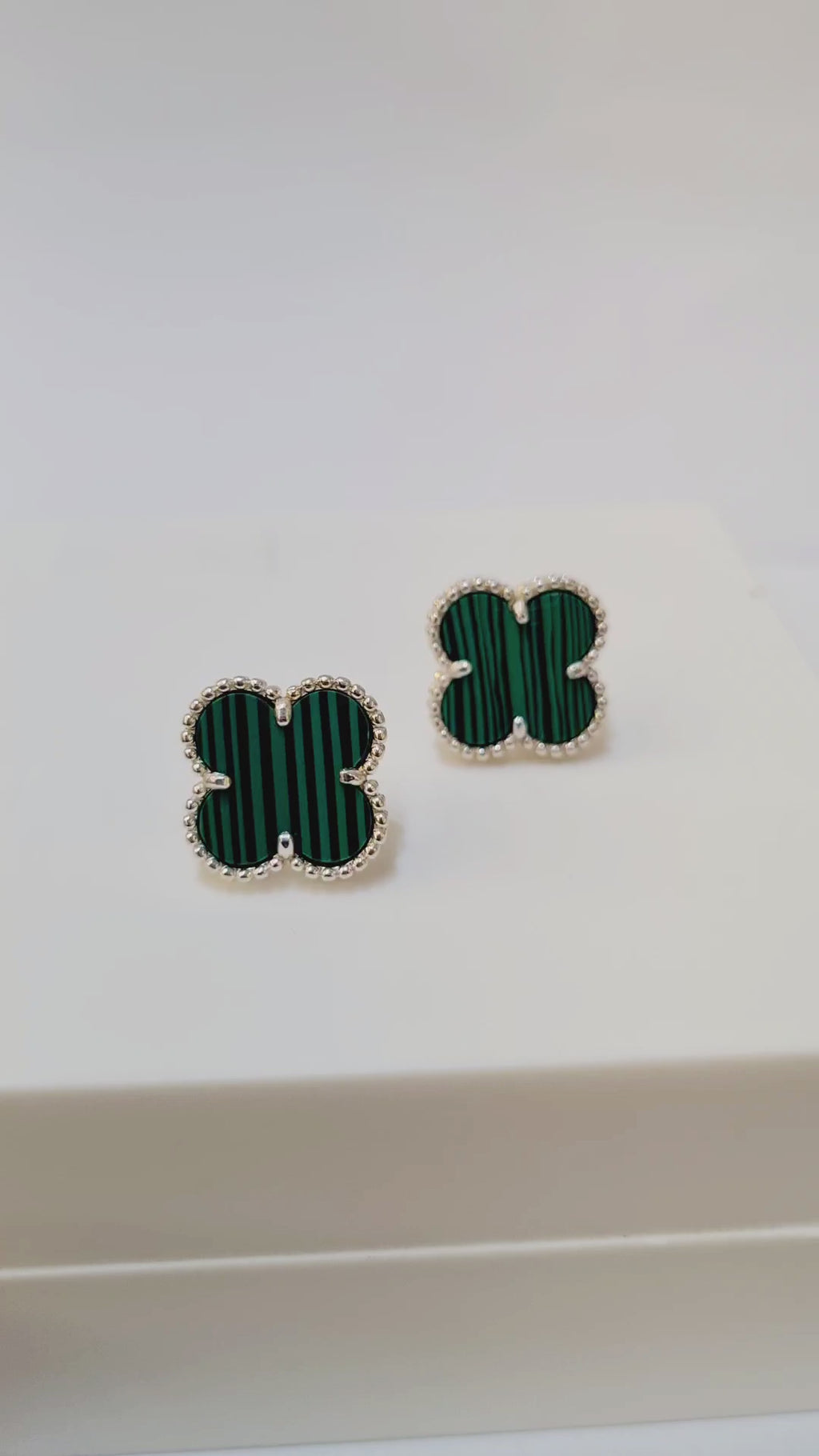 Brinco Trevo em Prata 925